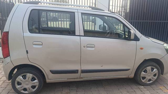 https://images10.gaadi.com/usedgaadi-sellcar/UsedCar/d513a129-9e84-441e-8d78-dde3cf3826ca/17e57f78-2ec1-4f9a-9306-b42a4ae65a6a.jpg?imwidth=6401