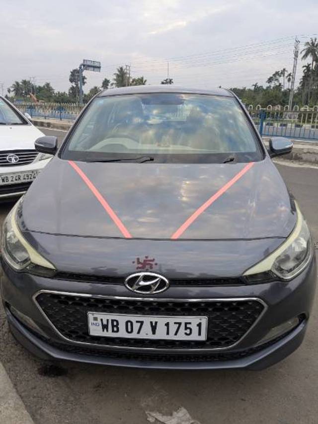 https://images10.gaadi.com/usedgaadi-sellcar/UsedCar/d514f8d9-8aa2-4dca-aaee-fef9e6b8c848/51db37bc-2c7c-4b9d-b5cc-2e609312c80d.jpg?imwidth=6400