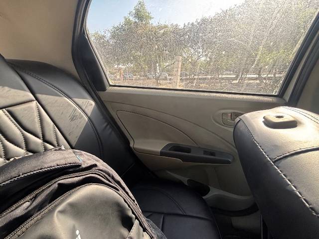 https://images10.gaadi.com/usedgaadi-sellcar/UsedCar/d517fc74a/2300d205-4e47-4cb4-95ff-9926a0f94731.jpeg?imwidth=6402
