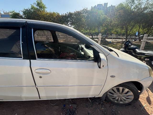 https://images10.gaadi.com/usedgaadi-sellcar/UsedCar/d517fc74a/3e8ea2e6-62b4-48e6-8338-06aca4aa4a33.jpeg?imwidth=6401