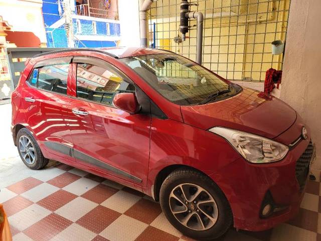 https://images10.gaadi.com/usedgaadi-sellcar/UsedCar/d51a7dbba/ec53bb01-459d-4004-92d0-e59361045483.jpg?imwidth=6400