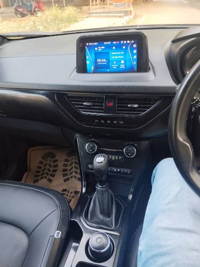 https://images10.gaadi.com/usedgaadi-sellcar/UsedCar/d51ac26ea/4a07fcf4-2fea-4eab-882d-b753b103c043.jpg?imwidth=6401