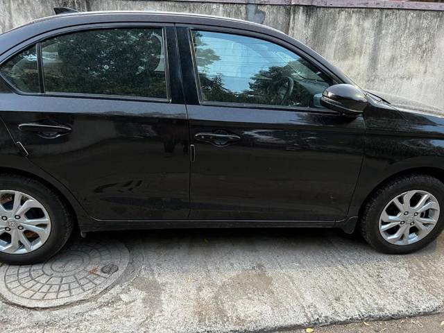 https://images10.gaadi.com/usedgaadi-sellcar/UsedCar/d51b0dc1a/dc7fa652-bf62-4ddb-8e72-4d4b611badd6.jpeg?imwidth=6401