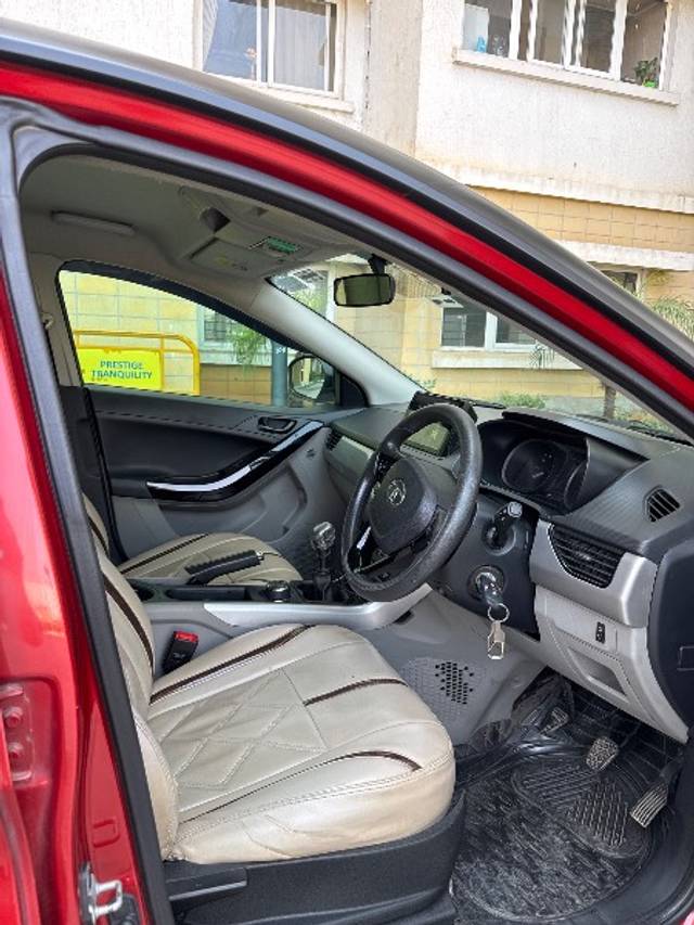 https://images10.gaadi.com/usedgaadi-sellcar/UsedCar/d51b7cdca/b6b88782-17d9-4696-b8f1-6e6ec5469601.jpg?imwidth=6402