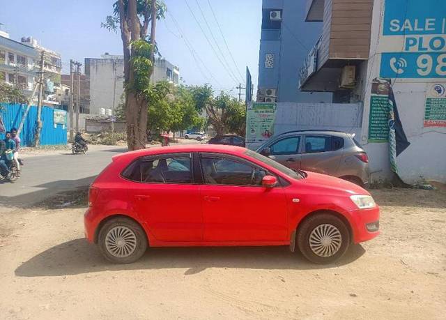 https://images10.gaadi.com/usedgaadi-sellcar/UsedCar/d51c6e2da/fa1d97f2-787f-45fd-a8bf-43dc918b4dd3.jpg?imwidth=6402