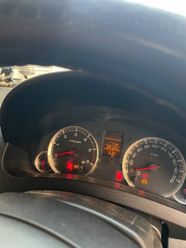 https://images10.gaadi.com/usedgaadi-sellcar/UsedCar/d51c738da/c3bdf3f1-8b6c-409b-bbcb-6d4ad7954a9e.jpeg?imwidth=6402