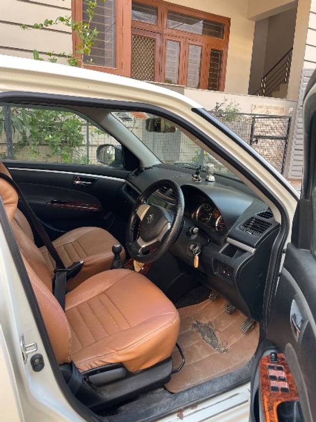 https://images10.gaadi.com/usedgaadi-sellcar/UsedCar/d51c738da/ffbbb11e-1737-4359-92ad-79db349203c0.jpeg?imwidth=6401