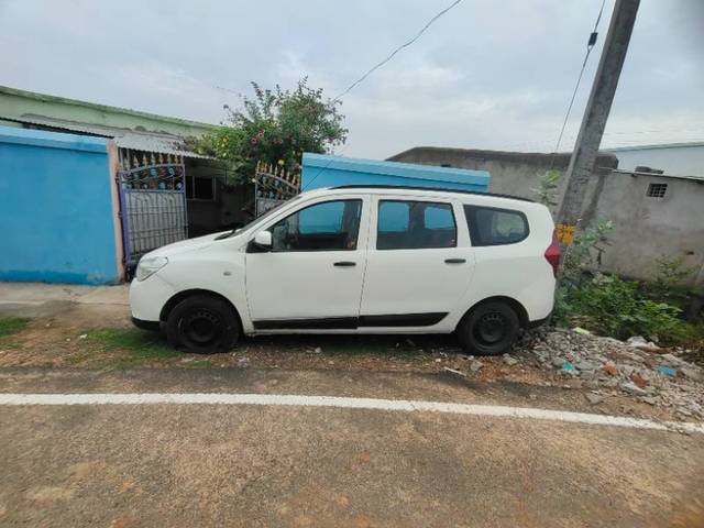 https://images10.gaadi.com/usedgaadi-sellcar/UsedCar/d51d78ff-dad2-477f-987e-0f362e0a550f/9bea26fc-b175-47d2-9488-e3bfddd7632f.jpg?imwidth=6401