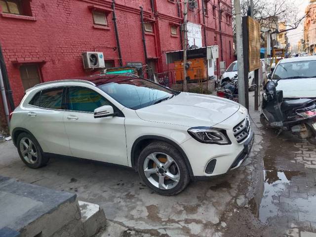https://images10.gaadi.com/usedgaadi-sellcar/UsedCar/d51dd205a/370ebc01-12ff-4591-b20d-d76a678fcfe0.jpg?imwidth=6401