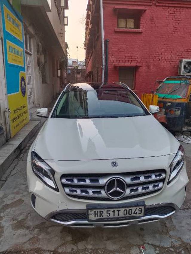 https://images10.gaadi.com/usedgaadi-sellcar/UsedCar/d51dd205a/723acd6f-cefd-440d-bbe3-9ef4fadc95a3.jpg?imwidth=6400