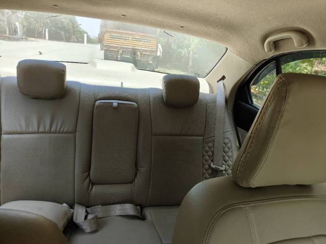 https://images10.gaadi.com/usedgaadi-sellcar/UsedCar/d51e26aca/259c48ba-7e79-4928-b10c-a94a7868d747.jpg?imwidth=6401