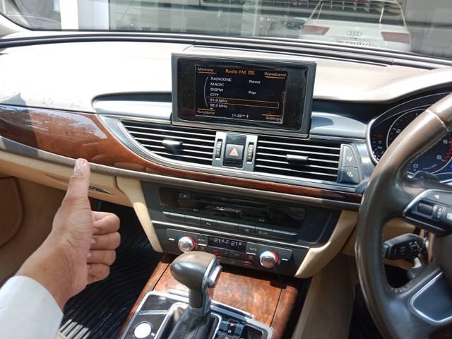 https://images10.gaadi.com/usedgaadi-sellcar/UsedCar/d51e8bb0a/d7452006-b383-432b-bac8-90723d92d27a.jpeg?imwidth=6400