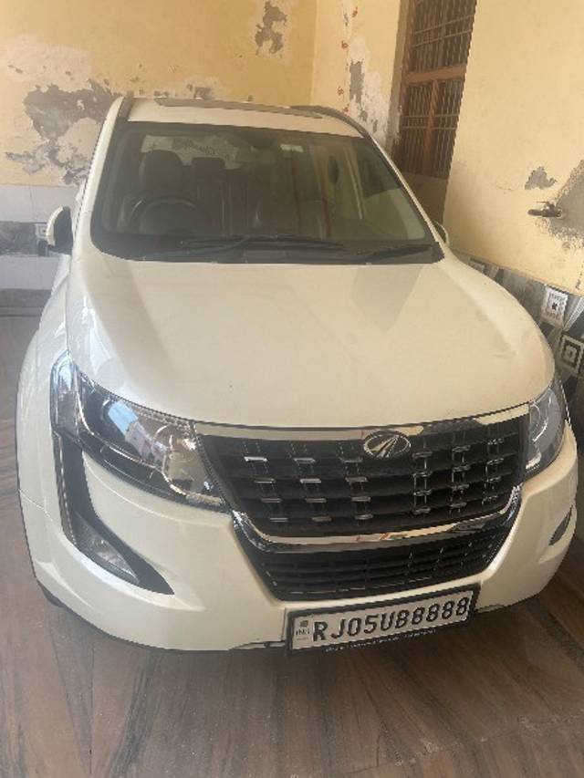 https://images10.gaadi.com/usedgaadi-sellcar/UsedCar/d52073a9a/c4e1bfea-2a73-4ae4-8b76-b525f186b171.jpg?imwidth=6400