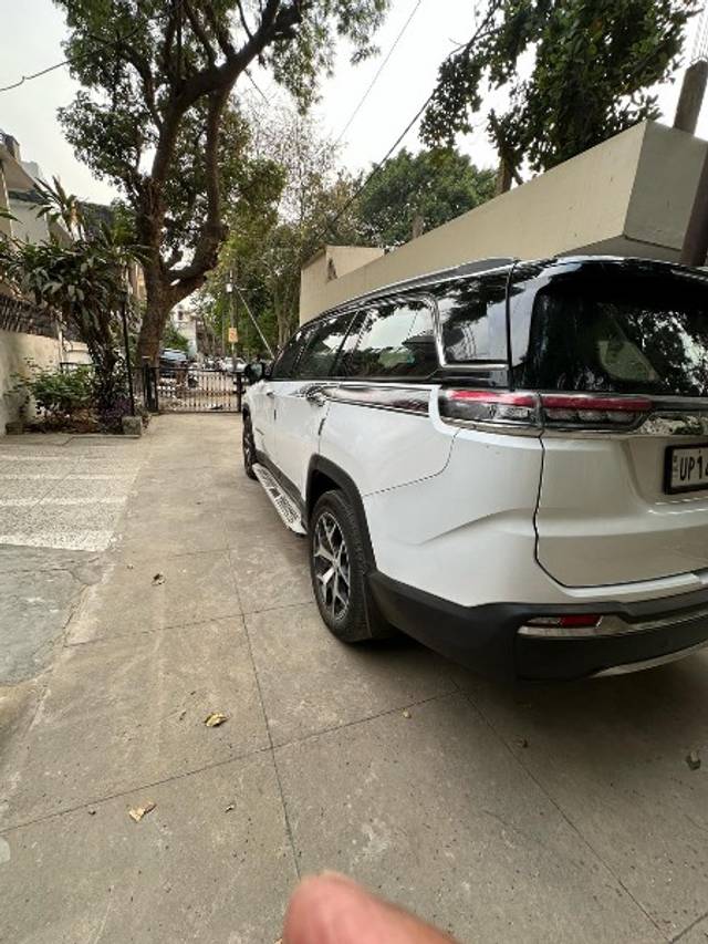 https://images10.gaadi.com/usedgaadi-sellcar/UsedCar/d524d383a/cfe4c9ff-dfc0-446a-9966-611a0663ae63.jpg?imwidth=6401