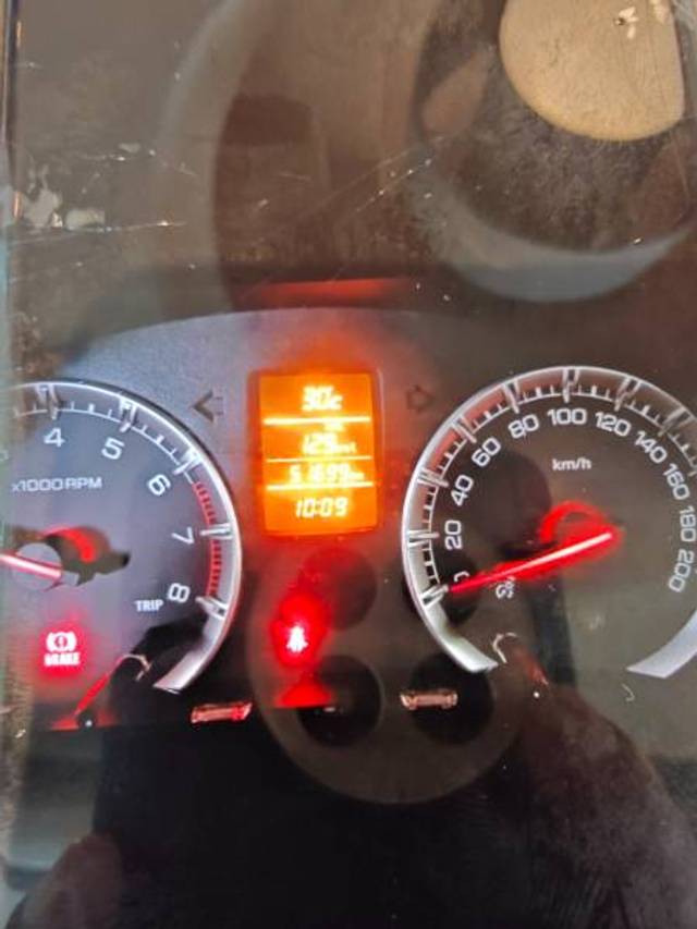 https://images10.gaadi.com/usedgaadi-sellcar/UsedCar/d525b41da/2eac80a3-2f32-4465-90c4-f6373af1ce8d.jpg?imwidth=6401