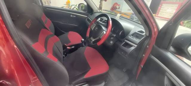 https://images10.gaadi.com/usedgaadi-sellcar/UsedCar/d5262b8ca/48dd3c4e-773a-4b10-ac57-1e1d849d303a.jpg?imwidth=6402