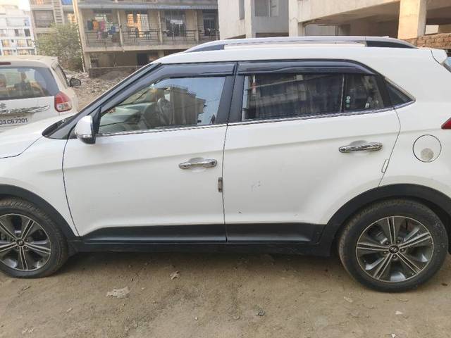 https://images10.gaadi.com/usedgaadi-sellcar/UsedCar/d527505aa/8cb4cc1e-7986-4810-85f4-1fd7ca96f8b8.jpg?imwidth=6402