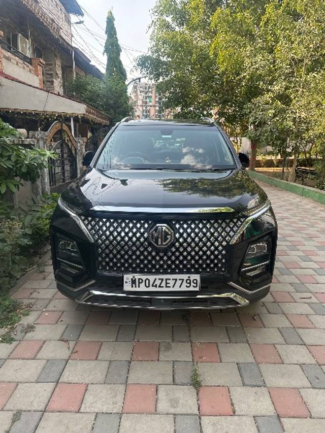 https://images10.gaadi.com/usedgaadi-sellcar/UsedCar/d527b8a5a/a67a51d7-9dca-4764-8ffd-0edfe12e0478.jpg?imwidth=6400