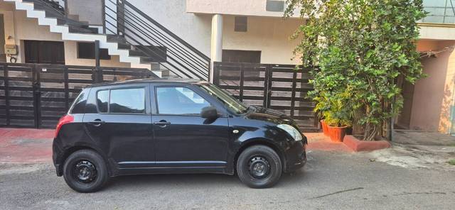 https://images10.gaadi.com/usedgaadi-sellcar/UsedCar/d529bc47a/5e4e11a7-cec3-4b60-90a2-6795540abcdf.jpg?imwidth=6402