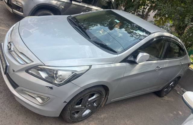 https://images10.gaadi.com/usedgaadi-sellcar/UsedCar/d52b6f3da/2e49bd1f-c53c-4dd3-acb7-0f7d034dbcb7.jpeg?imwidth=6401
