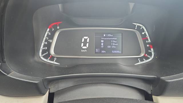 https://images10.gaadi.com/usedgaadi-sellcar/UsedCar/d52c3a29a/30802119-8ff7-44bd-8464-d6d0e6116679.jpeg?imwidth=6402