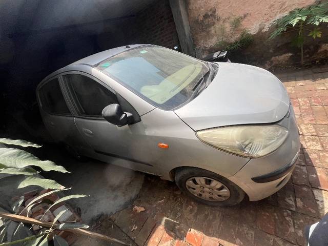 https://images10.gaadi.com/usedgaadi-sellcar/UsedCar/d52d3aeda/34f8a87d-b3a4-4c76-8dbe-78dbaa5f50ec.jpeg?imwidth=6400
