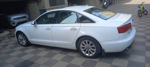 https://images10.gaadi.com/usedgaadi-sellcar/UsedCar/d52d3b39a/1613b4e6-91c3-49a0-8888-172d1f8b4d41.jpeg?imwidth=6401