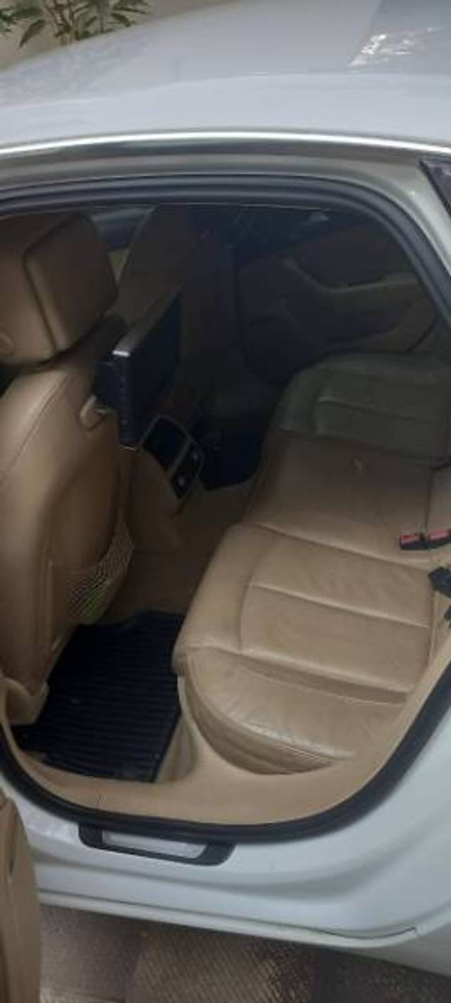 https://images10.gaadi.com/usedgaadi-sellcar/UsedCar/d52d3b39a/9cc4d0a6-f309-44e6-b55a-e29ab54998f7.jpeg?imwidth=6402