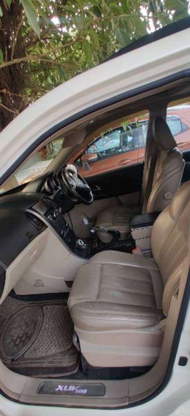 https://images10.gaadi.com/usedgaadi-sellcar/UsedCar/d52d7b8aa/6d7b9de4-d3c4-449f-a8b4-97f2233138f5.jpg?imwidth=6401