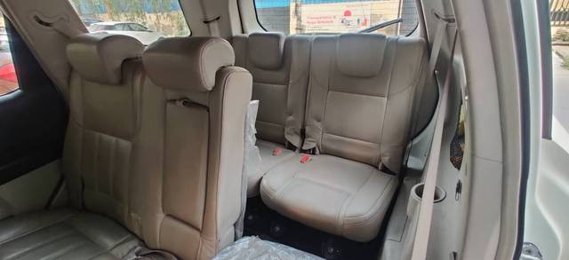 https://images10.gaadi.com/usedgaadi-sellcar/UsedCar/d52d7b8aa/b354186b-3de1-4516-a5f8-dcbfb184152f.jpg?imwidth=6402