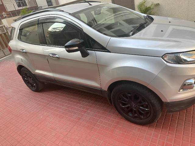 https://images10.gaadi.com/usedgaadi-sellcar/UsedCar/d52d8679a/f3872e5b-1a21-45d3-b8c2-358322452644.jpeg?imwidth=6402