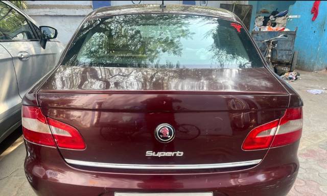 https://images10.gaadi.com/usedgaadi-sellcar/UsedCar/d52da293a/eb56519d-16da-4fb0-a6e0-c71ab8f4bc13.jpeg?imwidth=6401