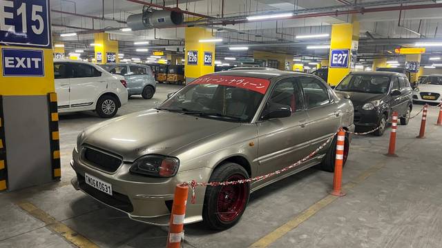https://images10.gaadi.com/usedgaadi-sellcar/UsedCar/d52e488ba/642e9ebd-d962-46e0-aaf0-e80b56dd4df6.jpeg?imwidth=6401
