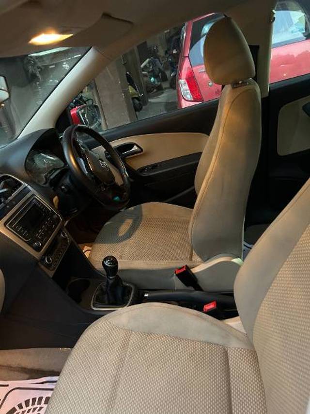 https://images10.gaadi.com/usedgaadi-sellcar/UsedCar/d52e88f6a/1ff1ad1b-1c07-48d5-9d2d-831a368216c6.jpeg?imwidth=6402