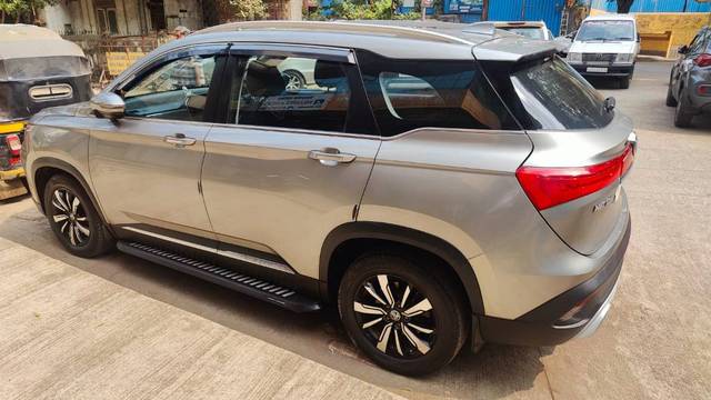 https://images10.gaadi.com/usedgaadi-sellcar/UsedCar/d52eb1b9a/1ee1555a-3f6e-48ba-b190-27ea59542810.jpeg?imwidth=6402