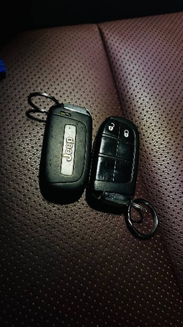 https://images10.gaadi.com/usedgaadi-sellcar/UsedCar/d52ec7fda/6489b01e-dc9c-449f-9746-1d9589516ef0.jpeg?imwidth=6402
