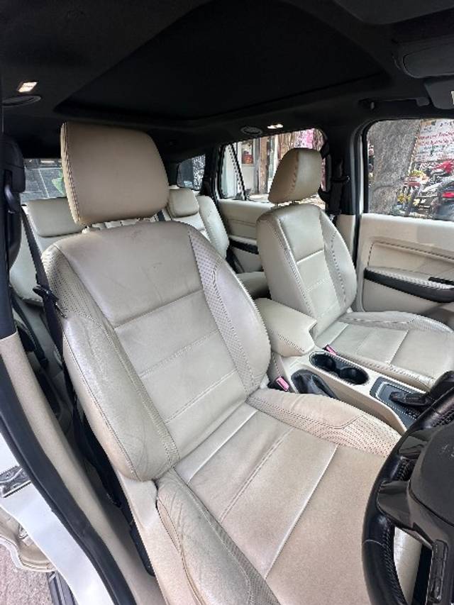 https://images10.gaadi.com/usedgaadi-sellcar/UsedCar/d5307d0ba/15dd291d-0fc8-4b24-b784-df0c264e1f0e.jpeg?imwidth=6401