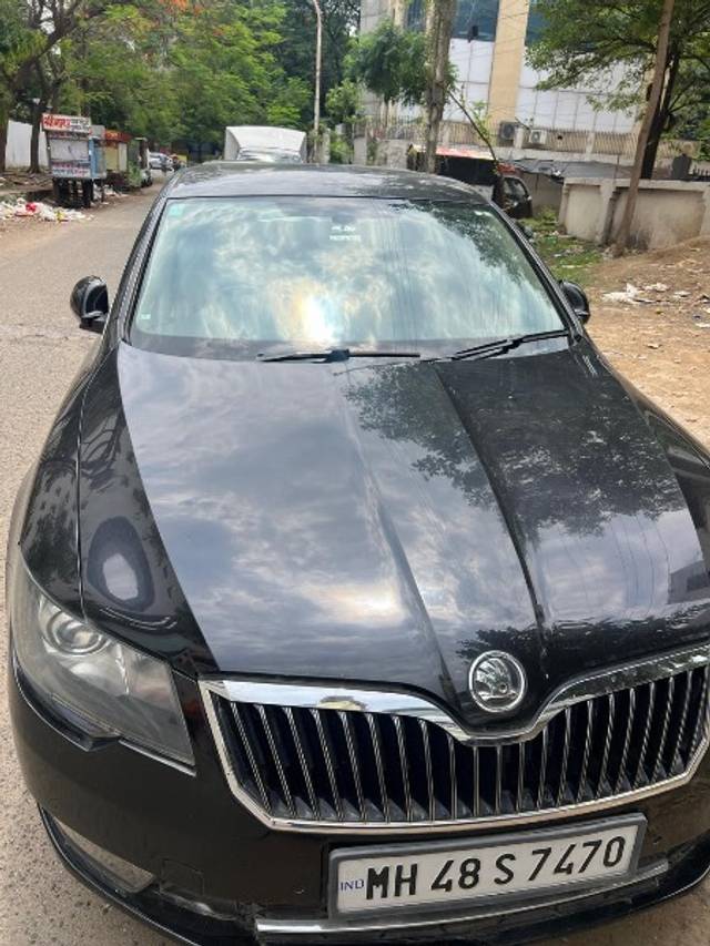 https://images10.gaadi.com/usedgaadi-sellcar/UsedCar/d531d62ba/ede00284-2a00-41bf-9dea-3ece3a327bd1.jpeg?imwidth=6400
