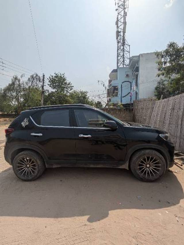 https://images10.gaadi.com/usedgaadi-sellcar/UsedCar/d5333dc1a/785dc9c8-ef06-4e29-aeb2-7a7f72cdb527.jpg?imwidth=6400