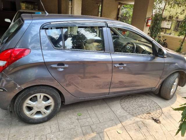 https://images10.gaadi.com/usedgaadi-sellcar/UsedCar/d534d3a7a/23c103ab-b9f2-4883-adf9-a0797de08d80.jpg?imwidth=6400