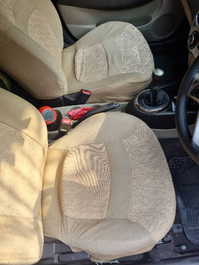 https://images10.gaadi.com/usedgaadi-sellcar/UsedCar/d534d3a7a/d406c8be-d3e4-4040-9bec-560e15639840.jpg?imwidth=6401