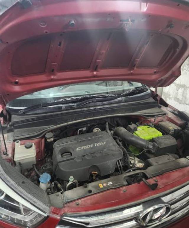 https://images10.gaadi.com/usedgaadi-sellcar/UsedCar/d5371d11a/9a41094f-c3e1-4310-9da5-5c5a18f38e4a.jpg?imwidth=6402