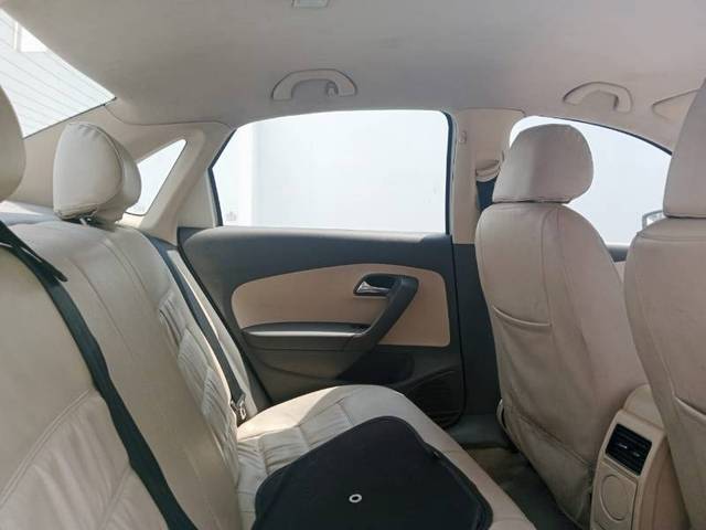 https://images10.gaadi.com/usedgaadi-sellcar/UsedCar/d538430aa/0241f91c-e577-4f9d-81eb-c65ac1a77edc.jpg?imwidth=6401