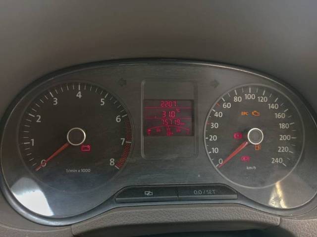 https://images10.gaadi.com/usedgaadi-sellcar/UsedCar/d538430aa/09fb1c1b-c904-428c-9e60-316040b42ceb.jpg?imwidth=6402