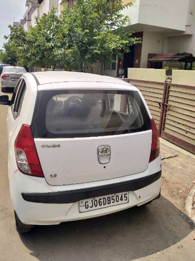 https://images10.gaadi.com/usedgaadi-sellcar/UsedCar/d538ebc4-5d51-48c3-a177-bf84d00feb90/6ed4e4da-48ff-4885-b638-fe45ba24024e.jpg?imwidth=6402