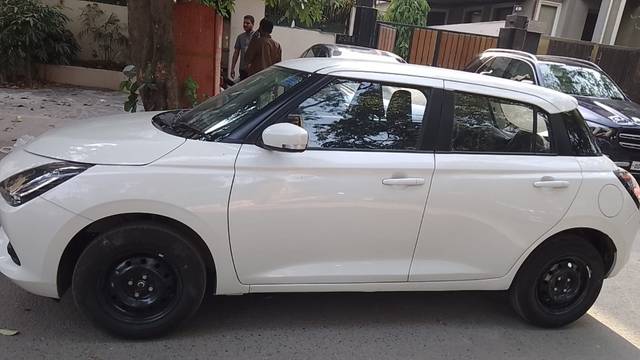 https://images10.gaadi.com/usedgaadi-sellcar/UsedCar/d53a17e8a/37231d3b-c443-4402-beb0-564662836d49.jpeg?imwidth=6401