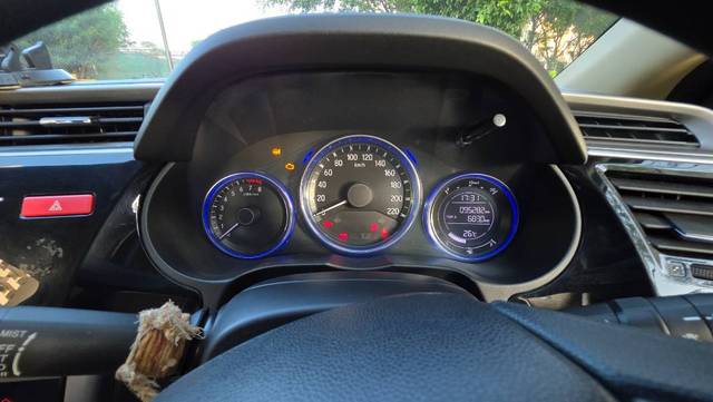 https://images10.gaadi.com/usedgaadi-sellcar/UsedCar/d53a7d03a/e116342e-4025-4ffc-8472-4465df4e0548.jpg?imwidth=6402