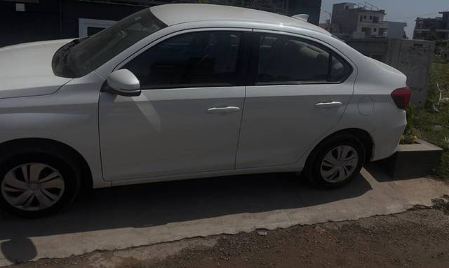 https://images10.gaadi.com/usedgaadi-sellcar/UsedCar/d53cd23aa/d915161a-91ef-4f94-b3d2-ae778c63f739.jpeg?imwidth=6401