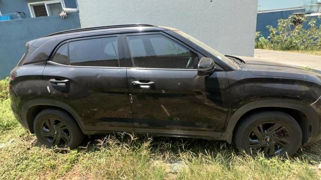 https://images10.gaadi.com/usedgaadi-sellcar/UsedCar/d54040b0a/cc0b1bfc-485a-4f46-a9c8-d1324e9c6018.jpg?imwidth=6401