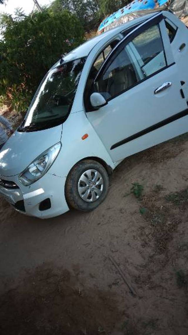 https://images10.gaadi.com/usedgaadi-sellcar/UsedCar/d54229cc-1d89-4897-905c-b9df150ba741/b369f3ea-a2e6-4697-8962-1a59eab33d7f.jpeg?imwidth=6400